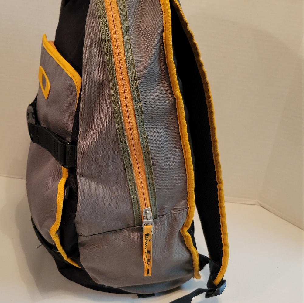 Oakley  Backpack - Picture 13 of 14